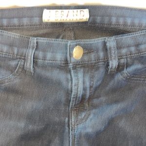 J Brand low rise skinny in deep indigo!